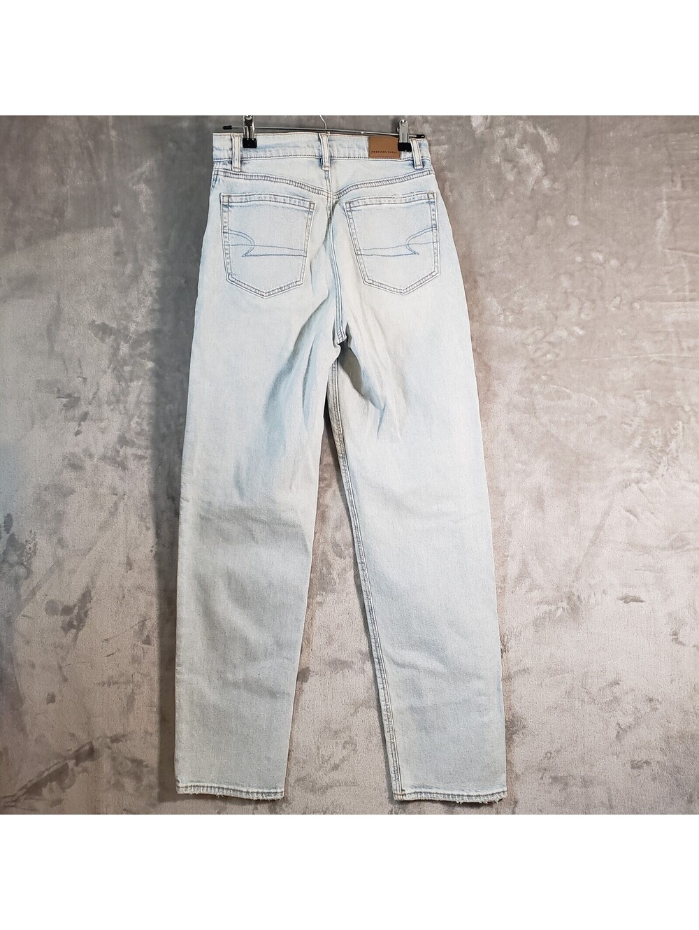 American Eagle Highest Rise Baggy Straight Light Wash Blue Denim Jeans 2 - Picture 2 of 8